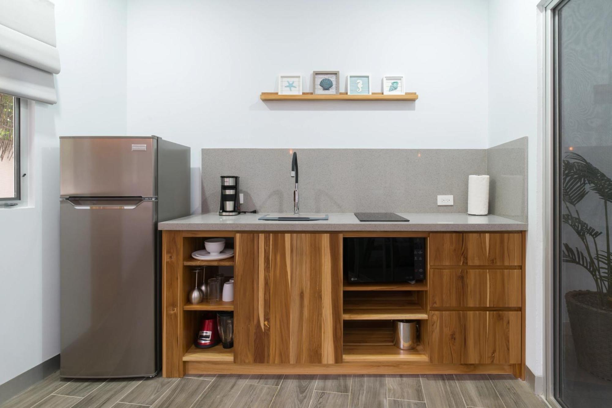 Tamarindo Bay Suites - Self Check In, Adults Only Екстер'єр фото