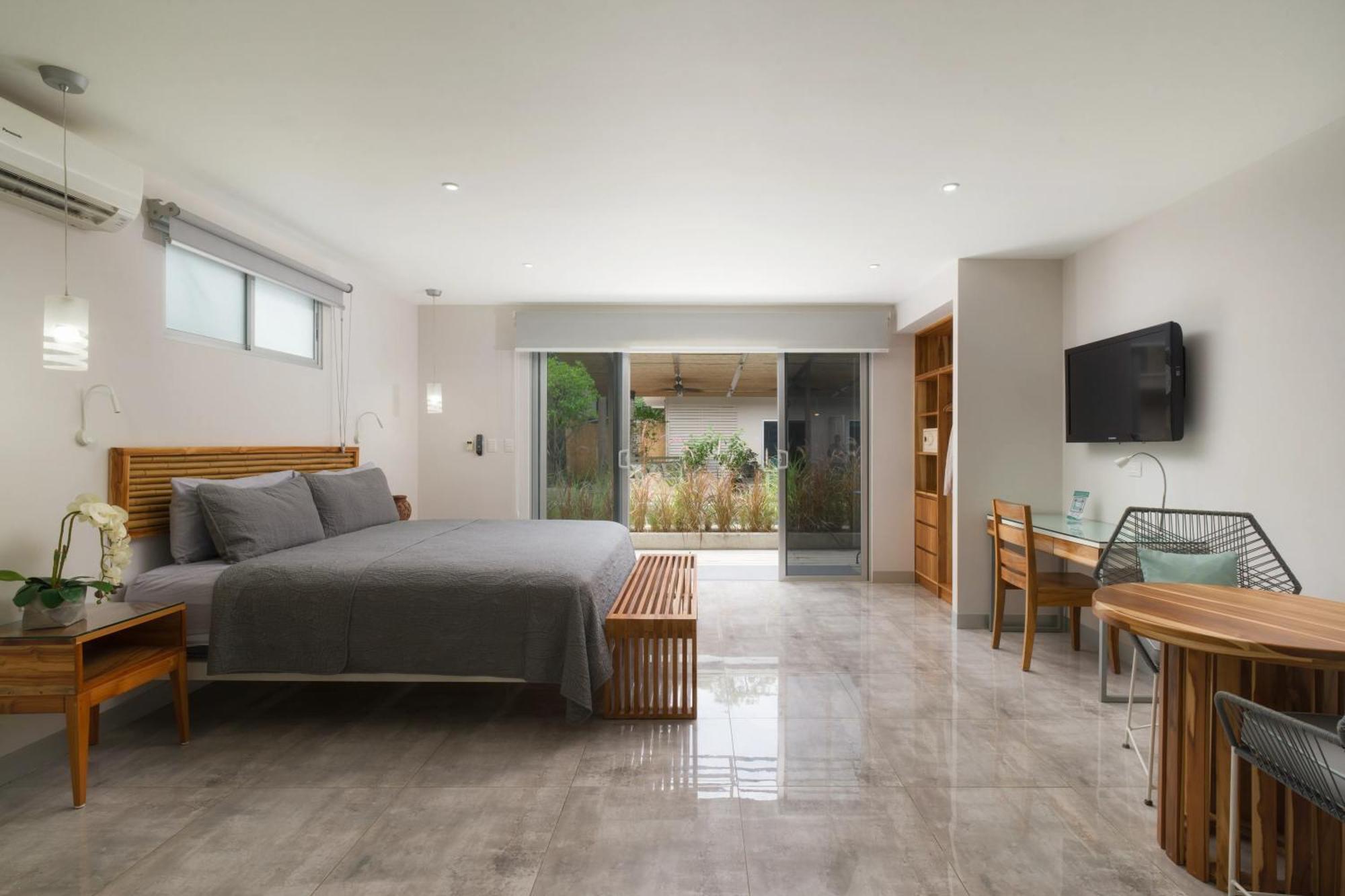 Tamarindo Bay Suites - Self Check In, Adults Only Екстер'єр фото
